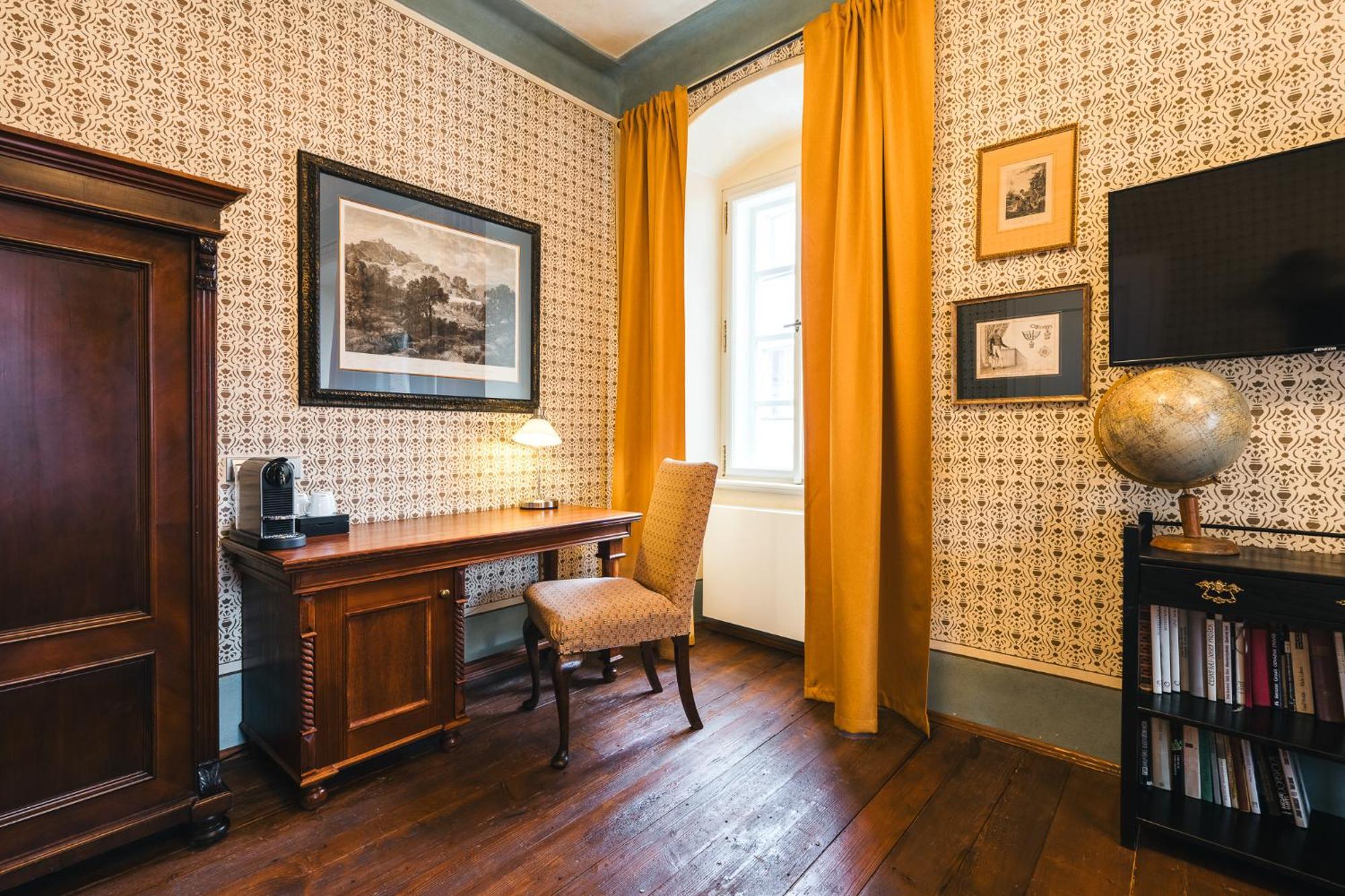 Český Krumlov Hotel Latran מראה חיצוני תמונה