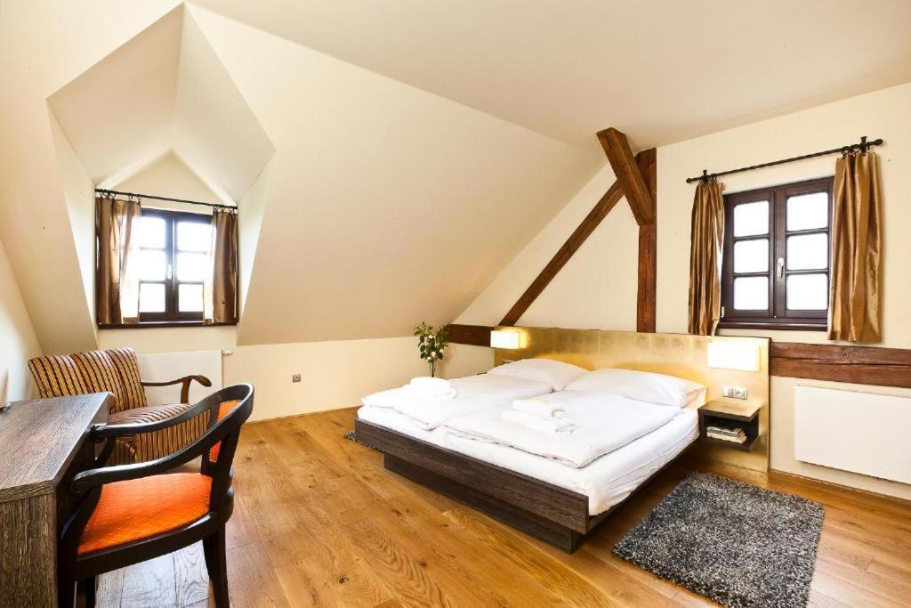 Český Krumlov Hotel Latran מראה חיצוני תמונה