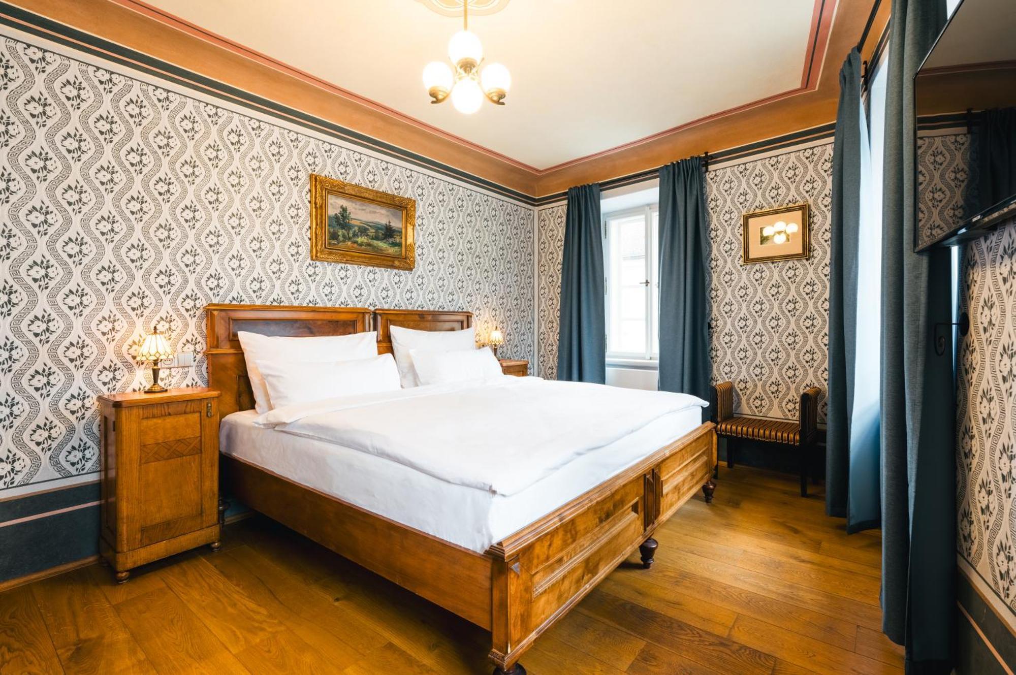 Český Krumlov Hotel Latran מראה חיצוני תמונה