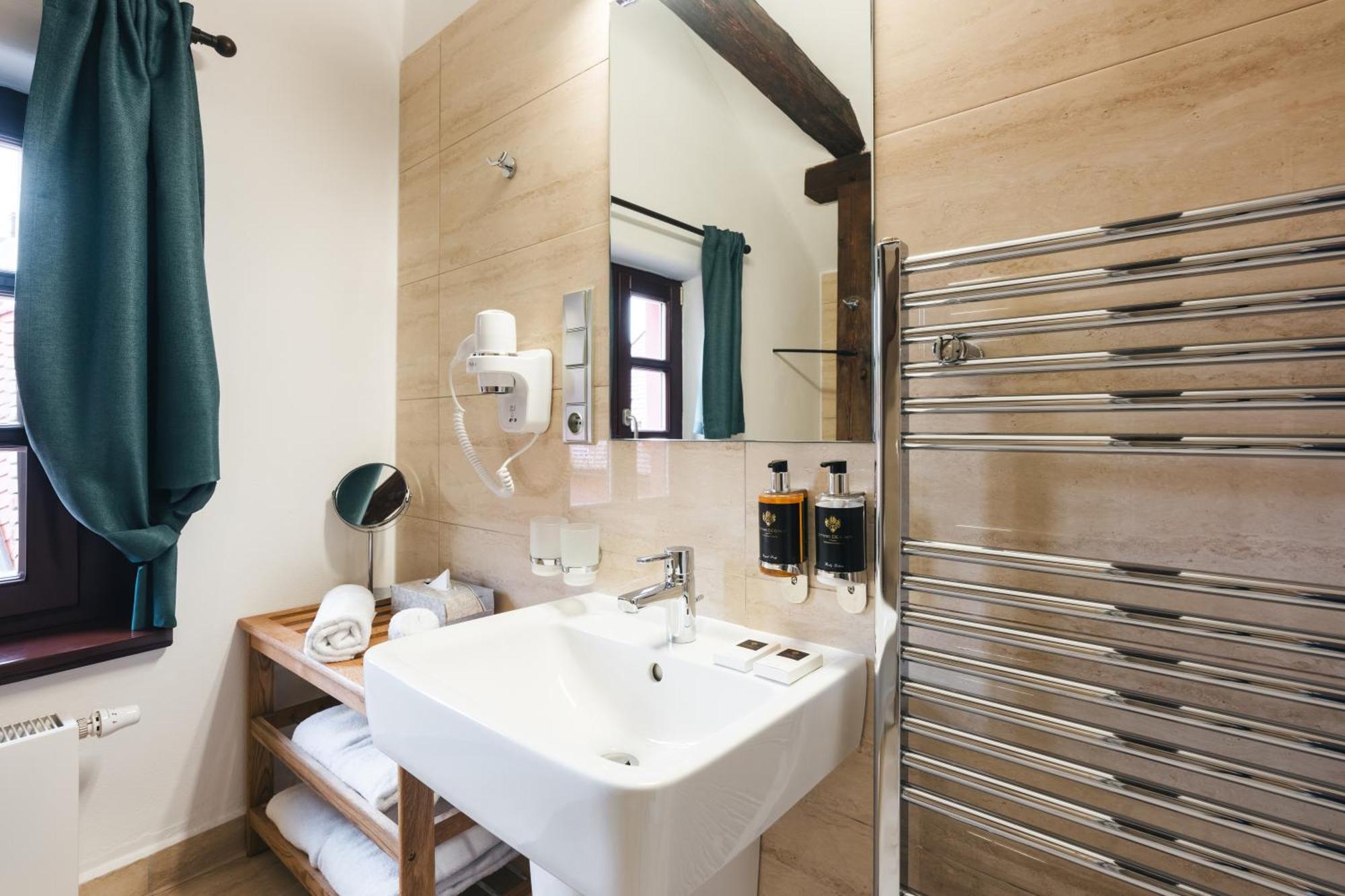 Český Krumlov Hotel Latran מראה חיצוני תמונה