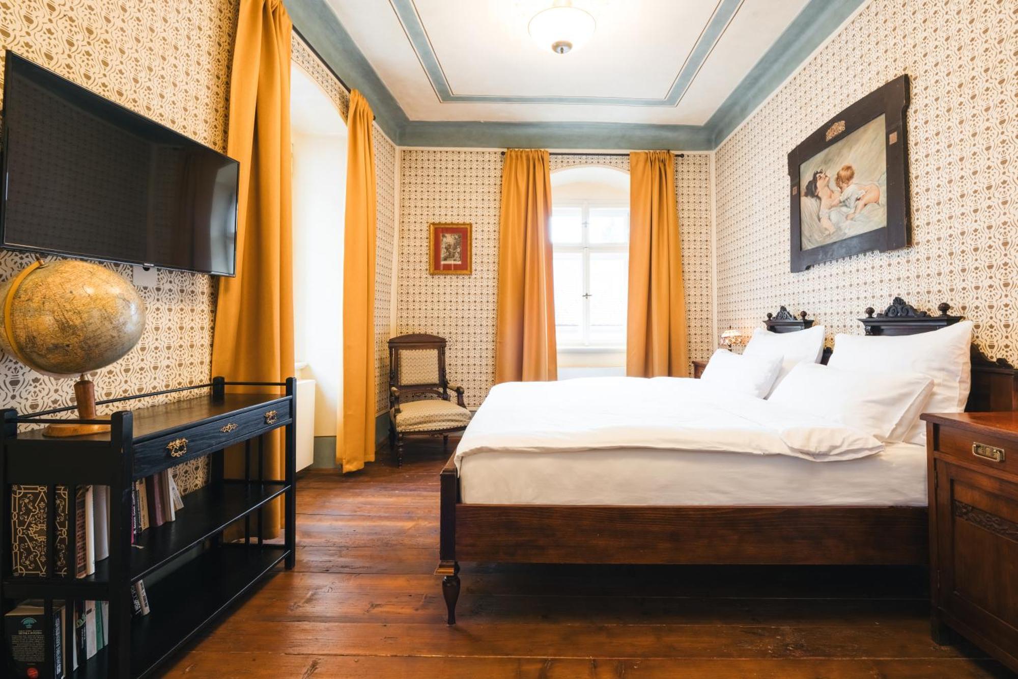 Český Krumlov Hotel Latran מראה חיצוני תמונה