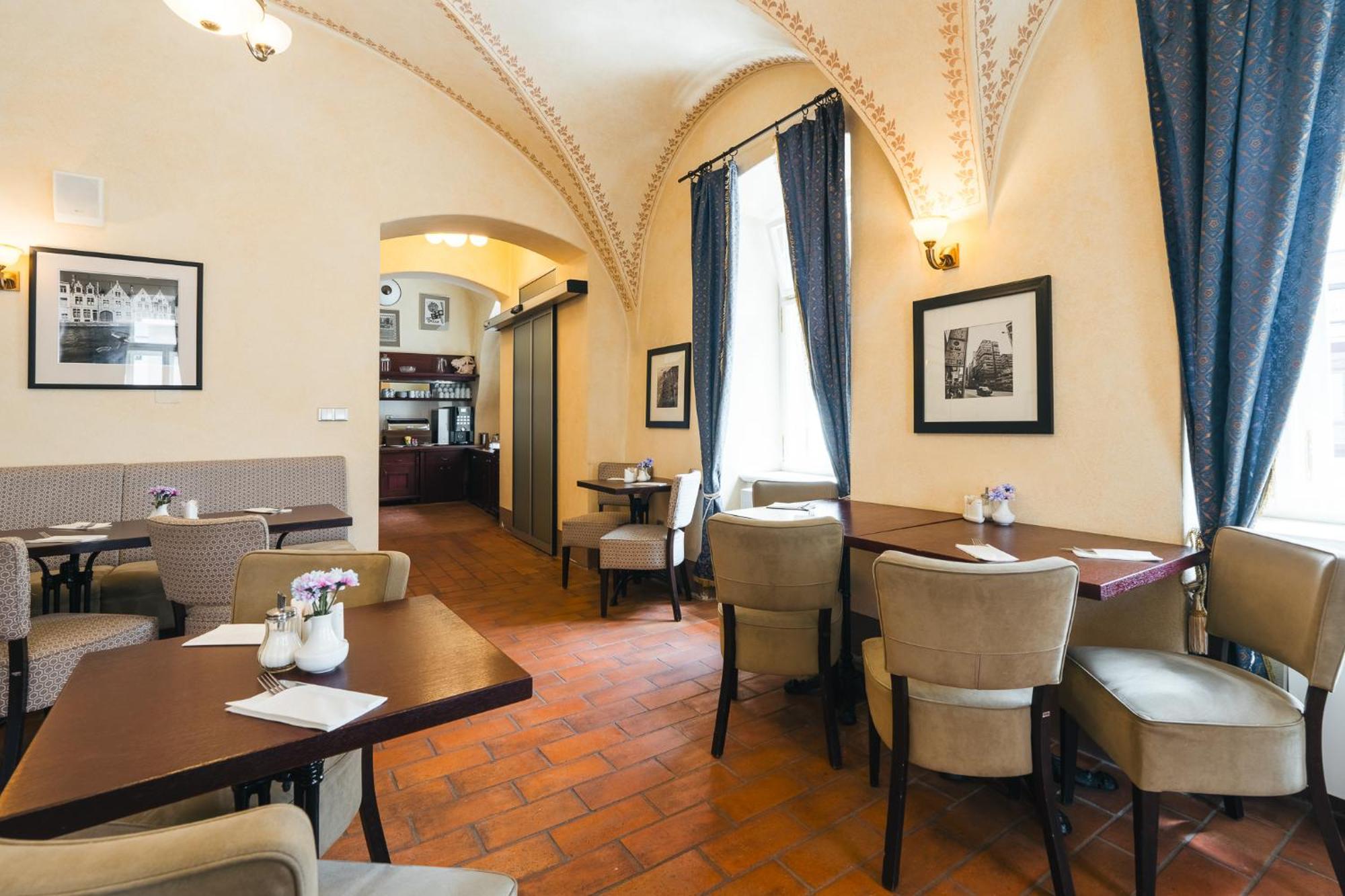 Český Krumlov Hotel Latran מראה חיצוני תמונה